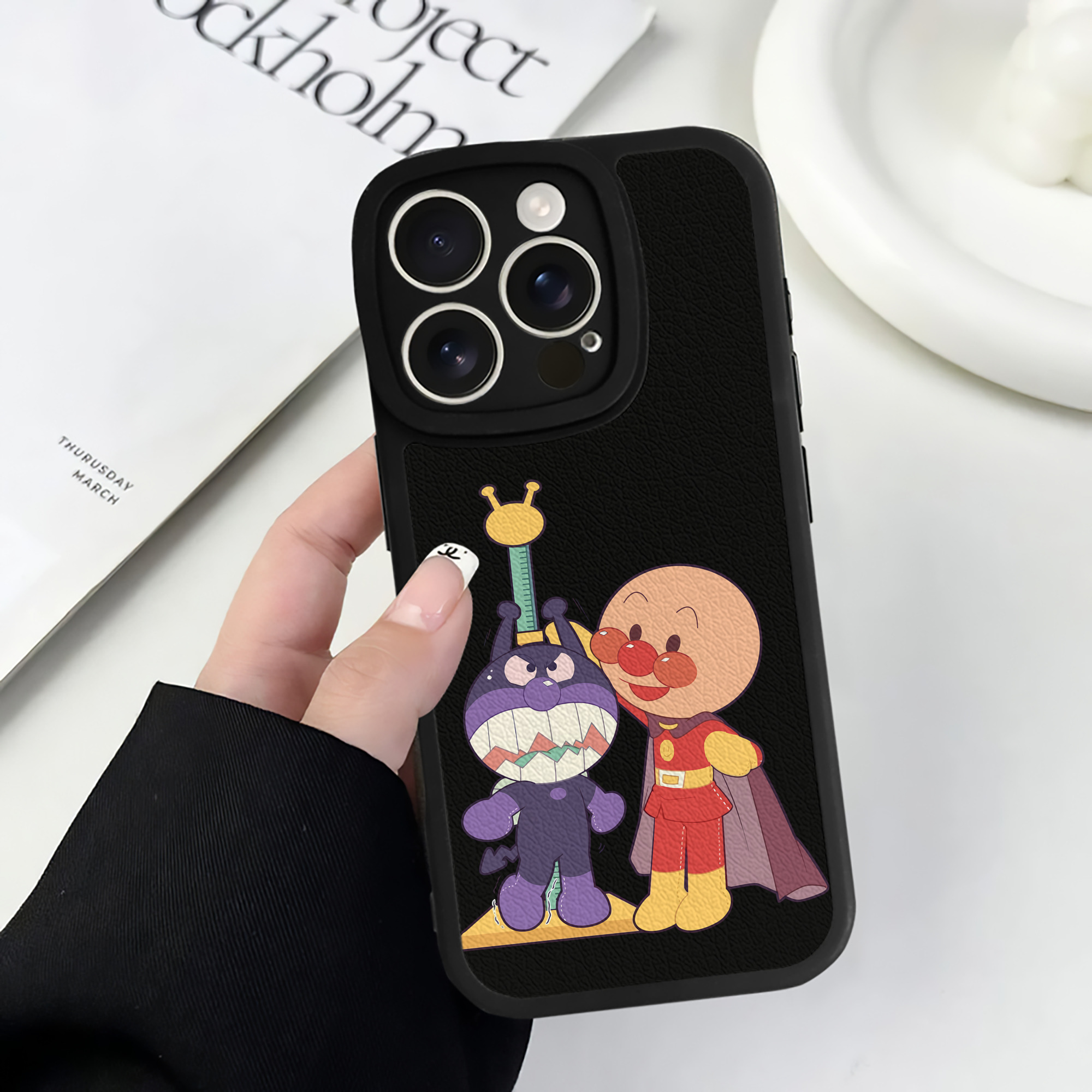（画像用） アンパンマン Anpanman 【iPhone 16シリーズ対応】シリコンスマホケース（レザー調） 材質：シリコン